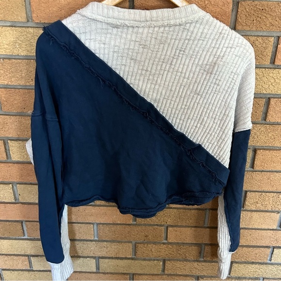 Free People Movement Wrap Navy Blue & White Long Sleeve Sweater Top Size XS - Picture 6 of 6